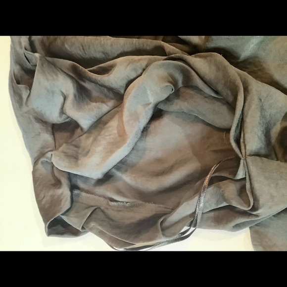 Violet & Claire Flowy Pleated Gray Dress Top 1X - Picture 10 of 13